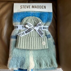 Steve Madden Hat & Scarf Set